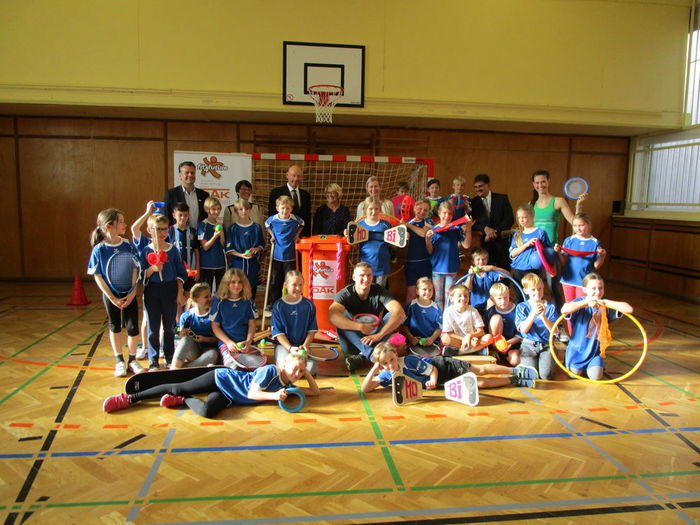 Übergabe Spieltonne