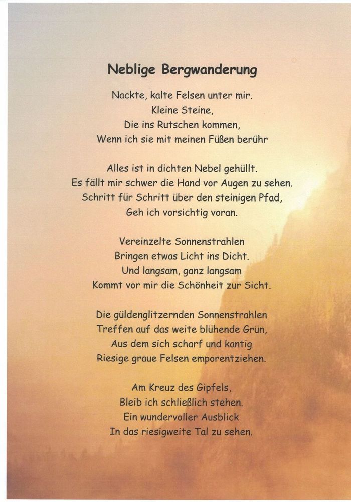 Neblige Bergwanderung